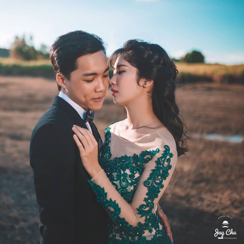 Bạn đang tìm kiếm một studio chụp ảnh cưới đẹp nhất Phú Yên để ghi lại những khoảnh khắc đáng nhớ trong ngày cưới của bạn? Đến với chúng tôi, bạn sẽ trải nghiệm không gian sang trọng, đội ngũ nhân viên chuyên nghiệp cùng bộ ảnh cưới đẹp hoàn hảo nhất.